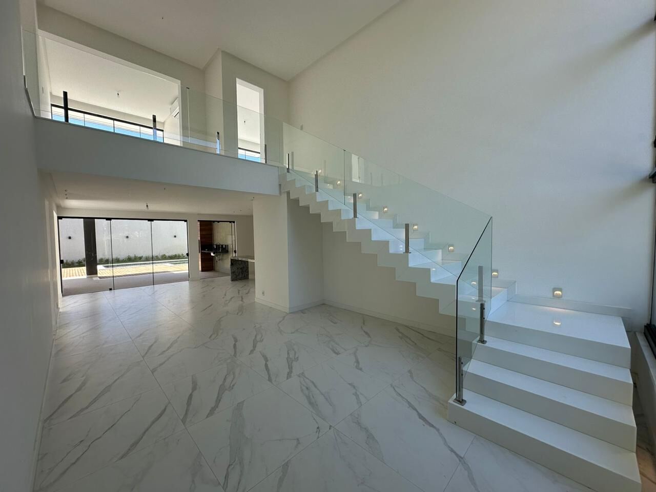 Casa à venda com 4 quartos, 345m² - Foto 6
