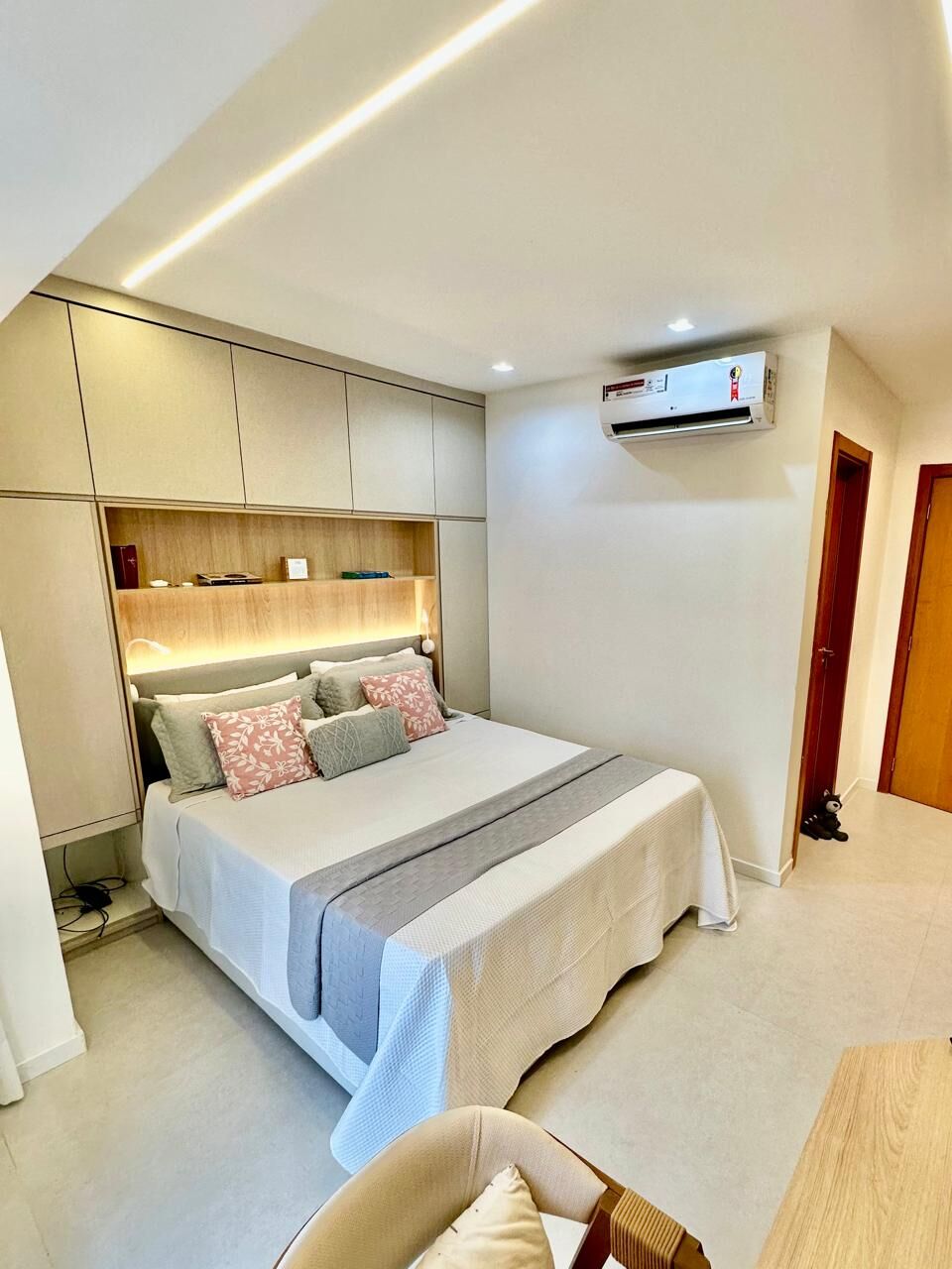 Apartamento à venda com 3 quartos, 97m² - Foto 11