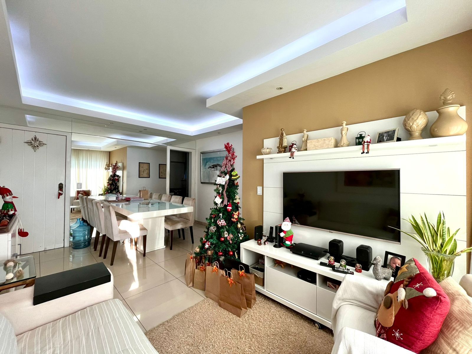 Apartamento à venda com 2 quartos, 80m² - Foto 2