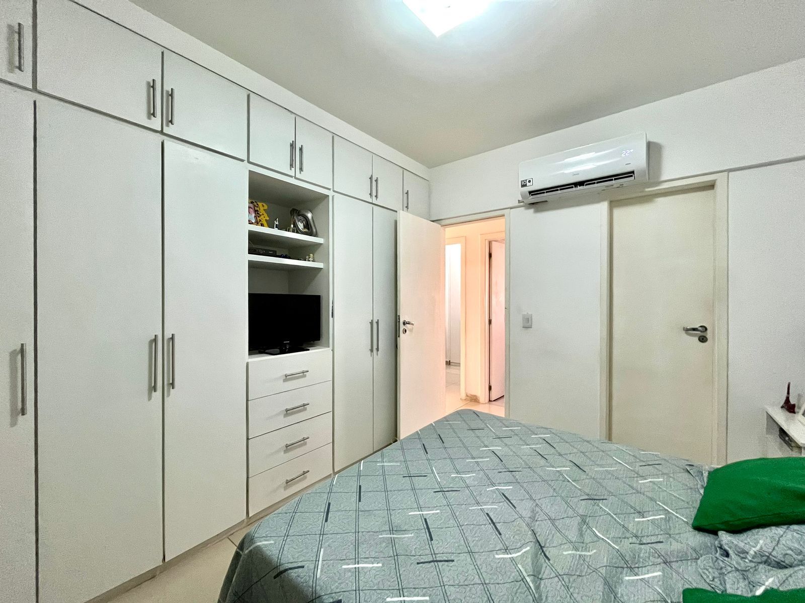 Apartamento à venda com 2 quartos, 80m² - Foto 9