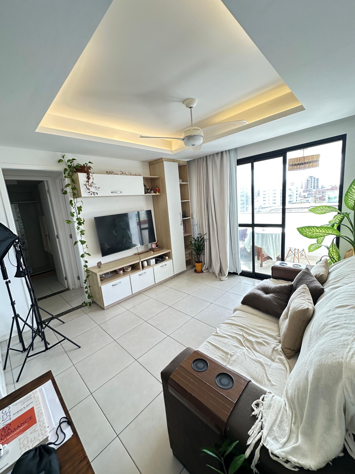 Apartamento à venda com 1 quarto, 52m² - Foto 1