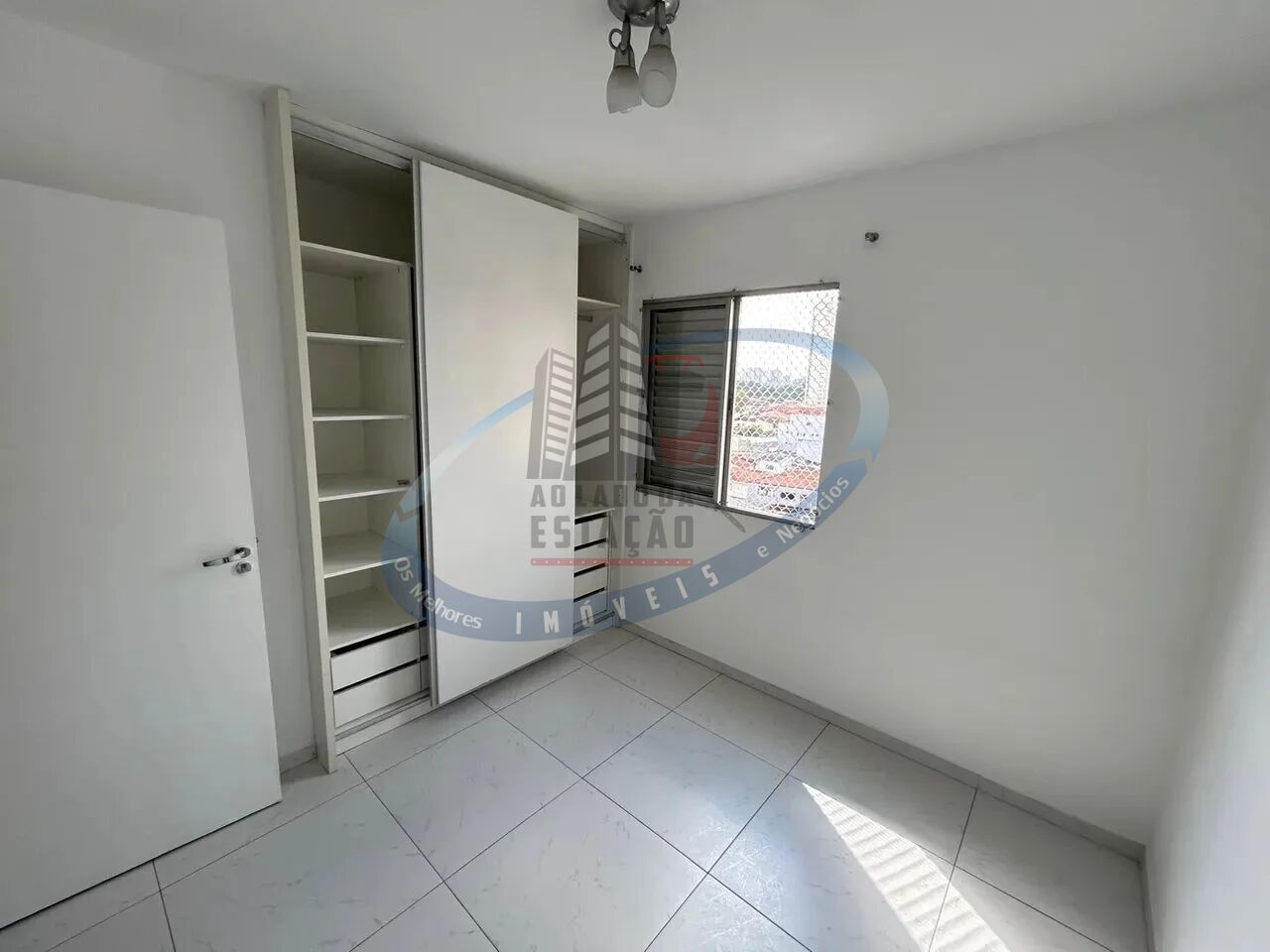 Apartamento para alugar com 3 quartos, 75m² - Foto 8