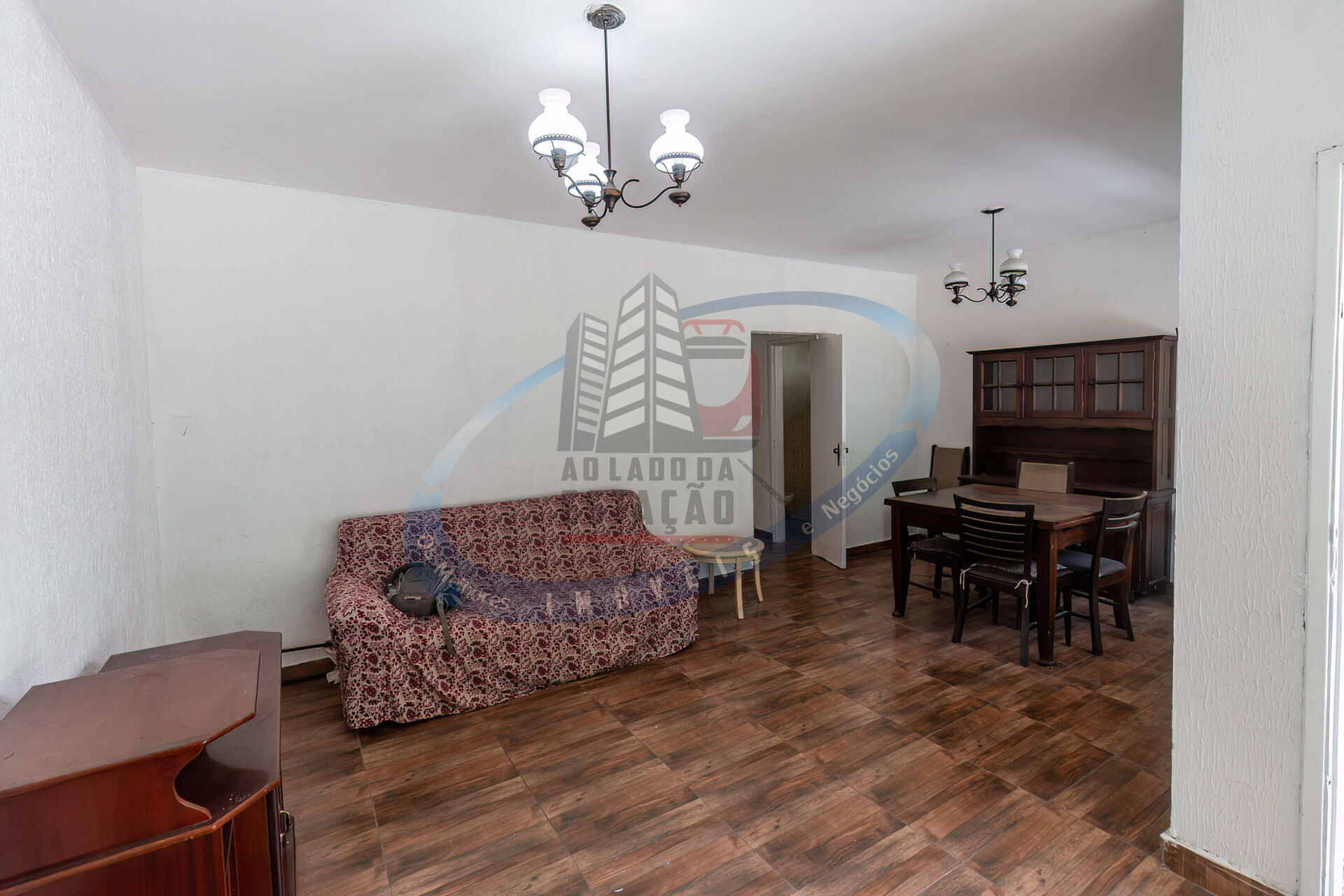 Casa para alugar com 4 quartos, 120m² - Foto 2