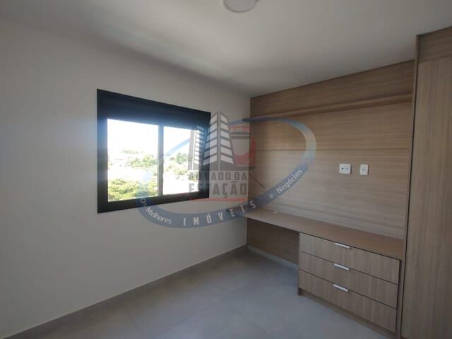 Apartamento para alugar com 3 quartos, 101m² - Foto 21