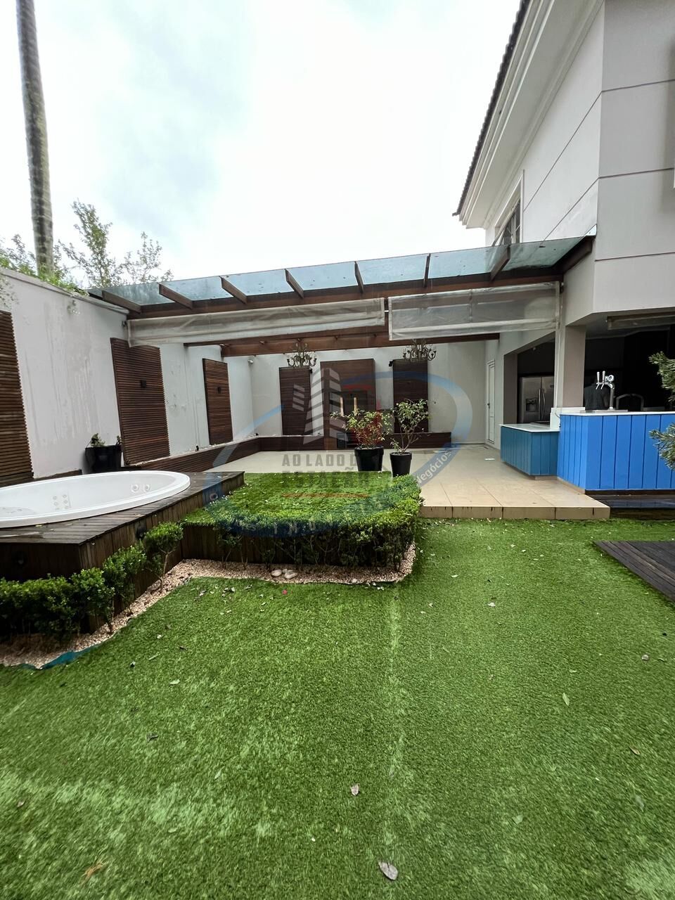 Casa para alugar com 4 quartos, 435m² - Foto 4