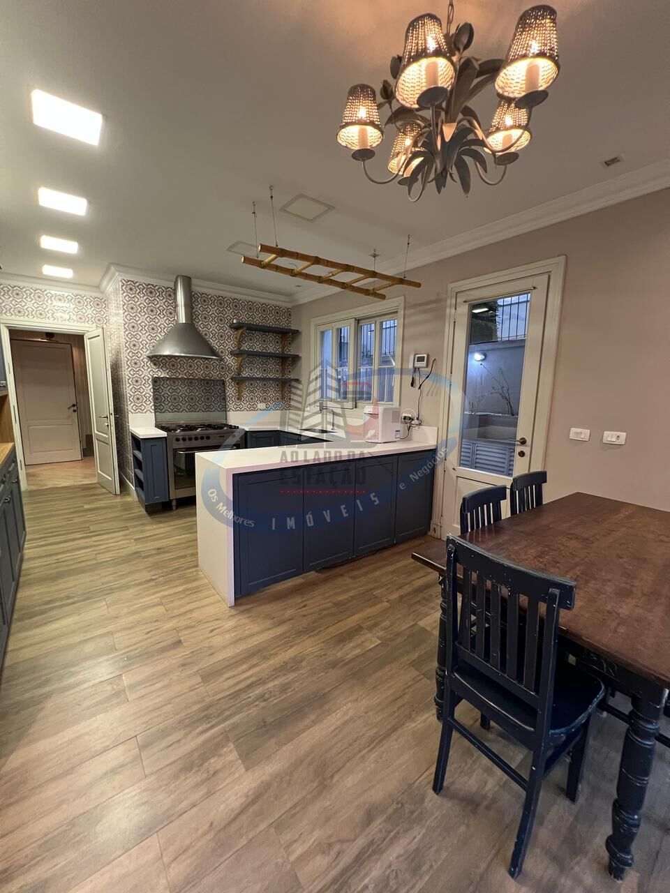 Casa para alugar com 4 quartos, 435m² - Foto 10