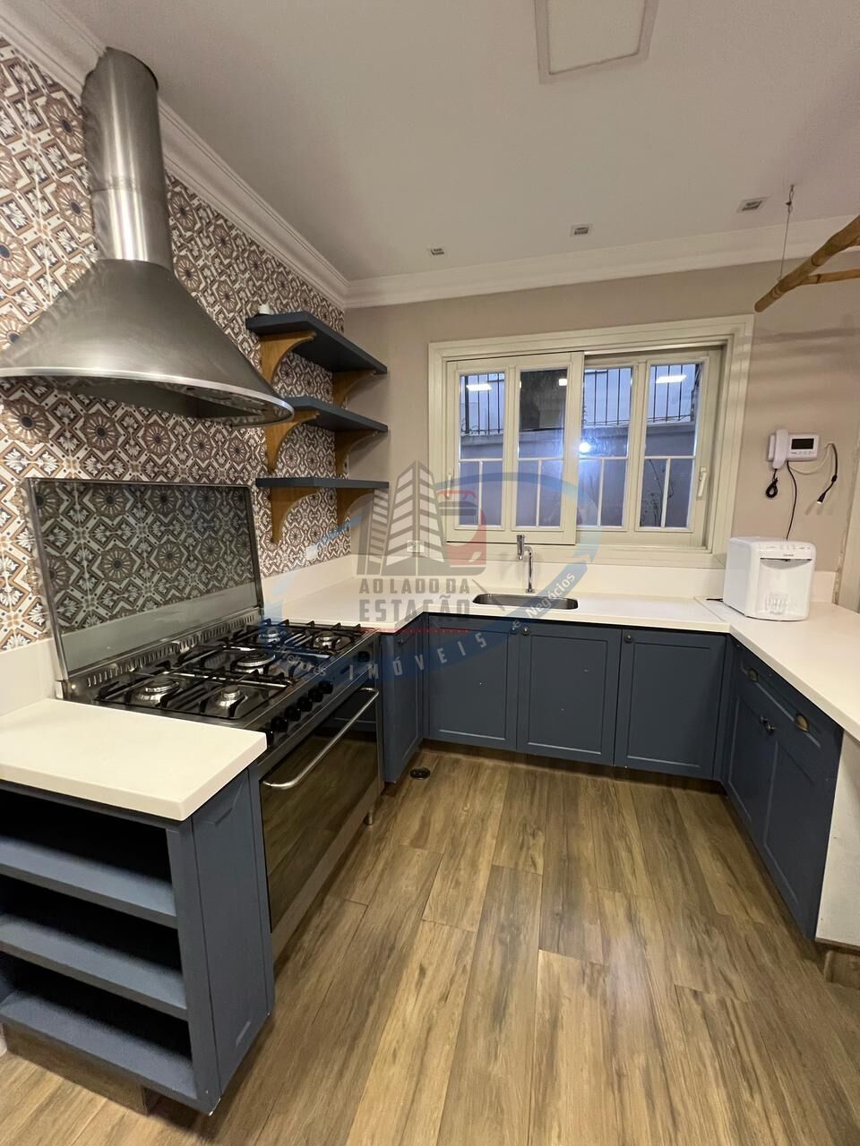 Casa para alugar com 4 quartos, 435m² - Foto 7