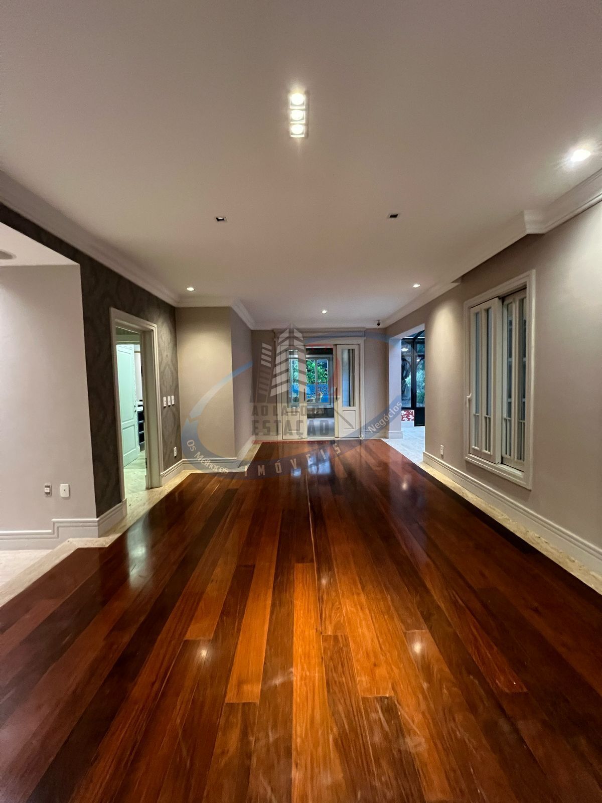 Casa para alugar com 4 quartos, 435m² - Foto 22