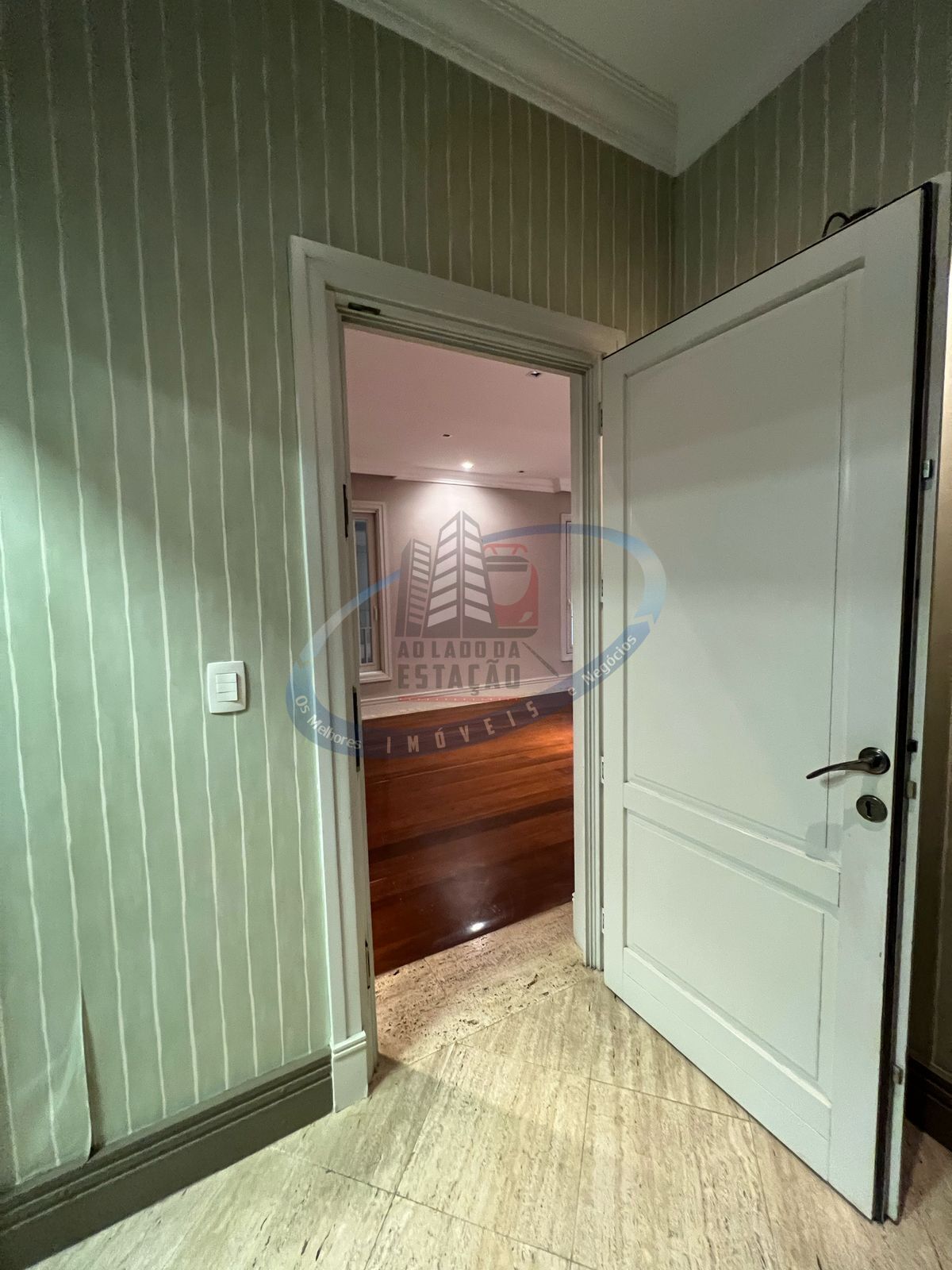Casa para alugar com 4 quartos, 435m² - Foto 29