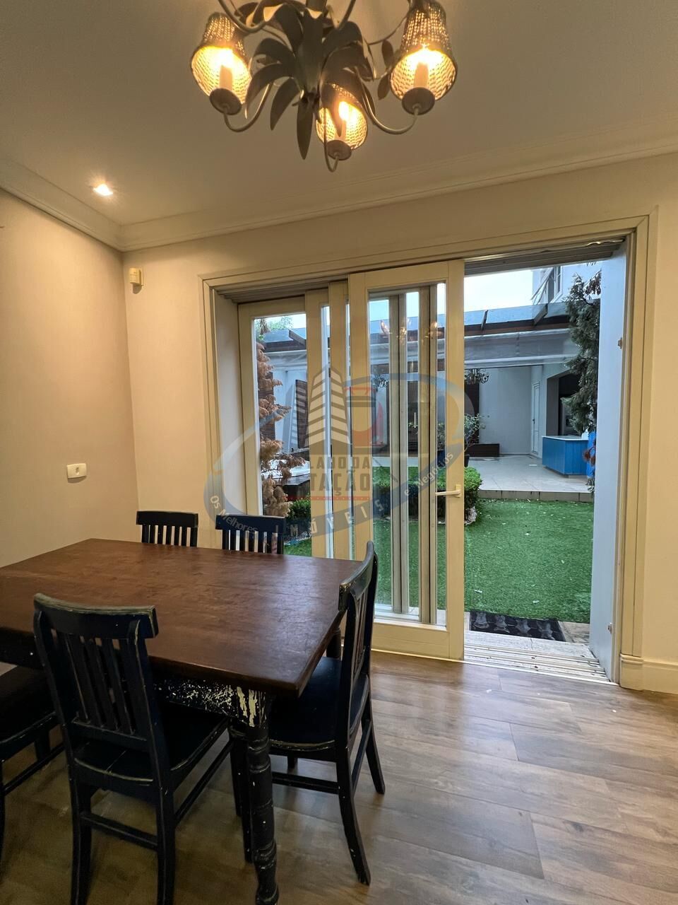 Casa para alugar com 4 quartos, 435m² - Foto 9