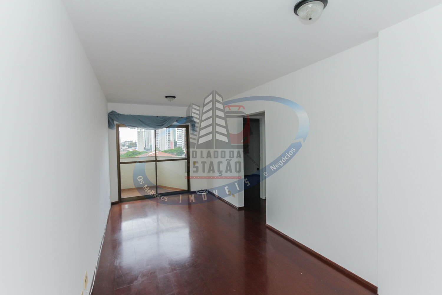Apartamento para alugar com 2 quartos, 65m² - Foto 24