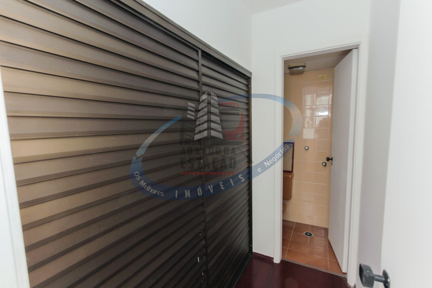 Apartamento para alugar com 2 quartos, 65m² - Foto 42