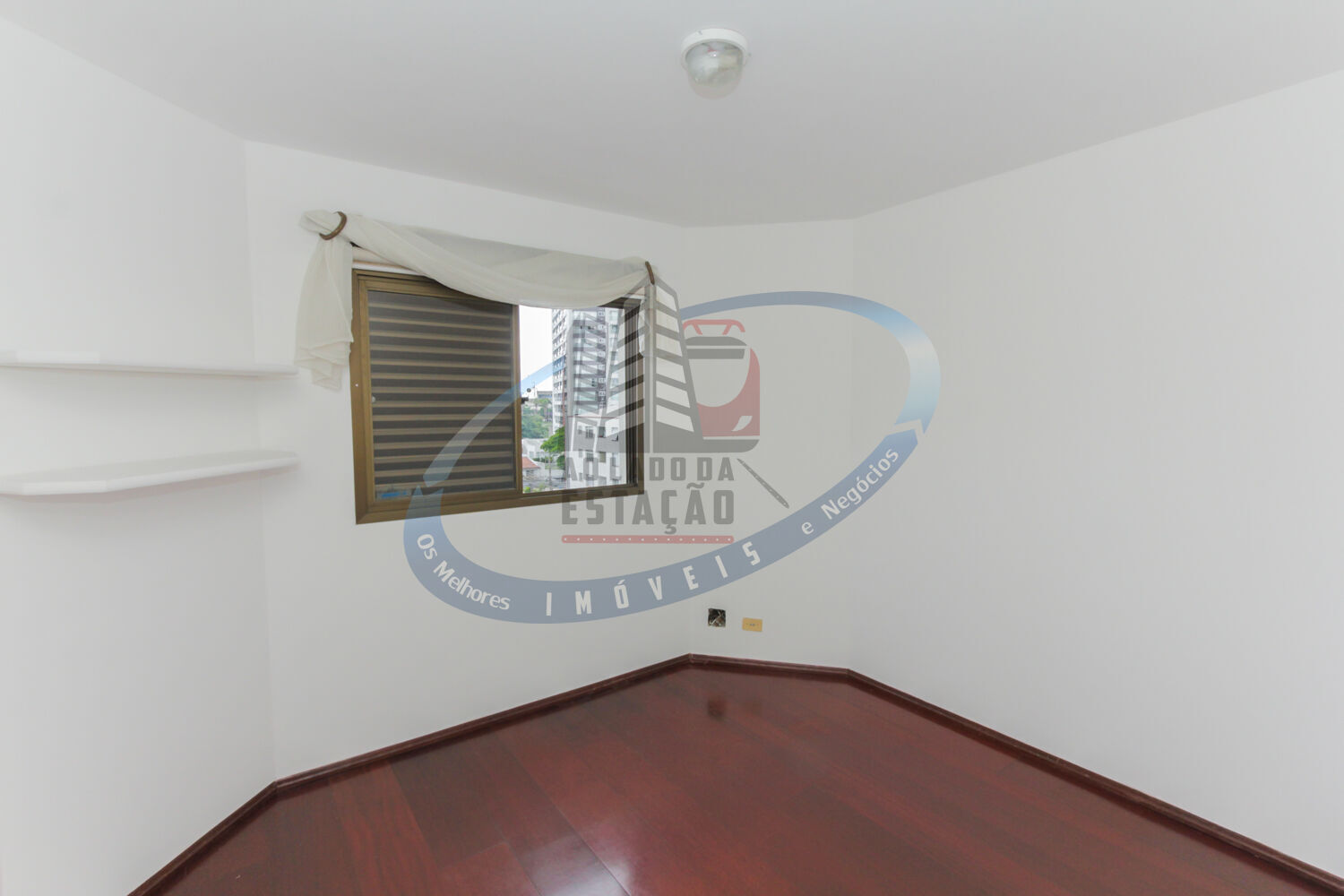 Apartamento para alugar com 2 quartos, 65m² - Foto 29