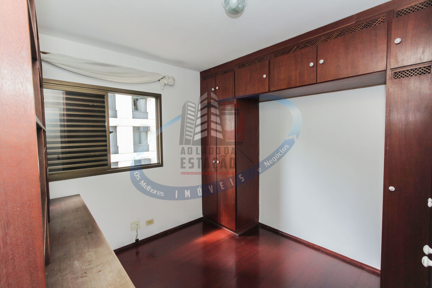 Apartamento para alugar com 2 quartos, 65m² - Foto 33
