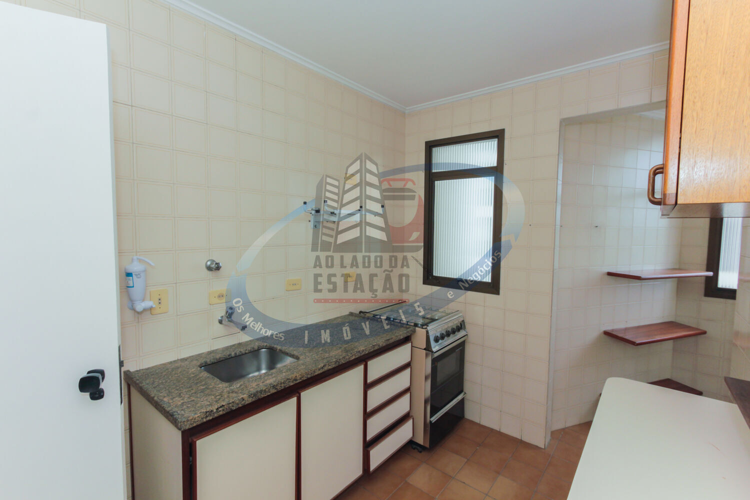 Apartamento para alugar com 2 quartos, 65m² - Foto 37