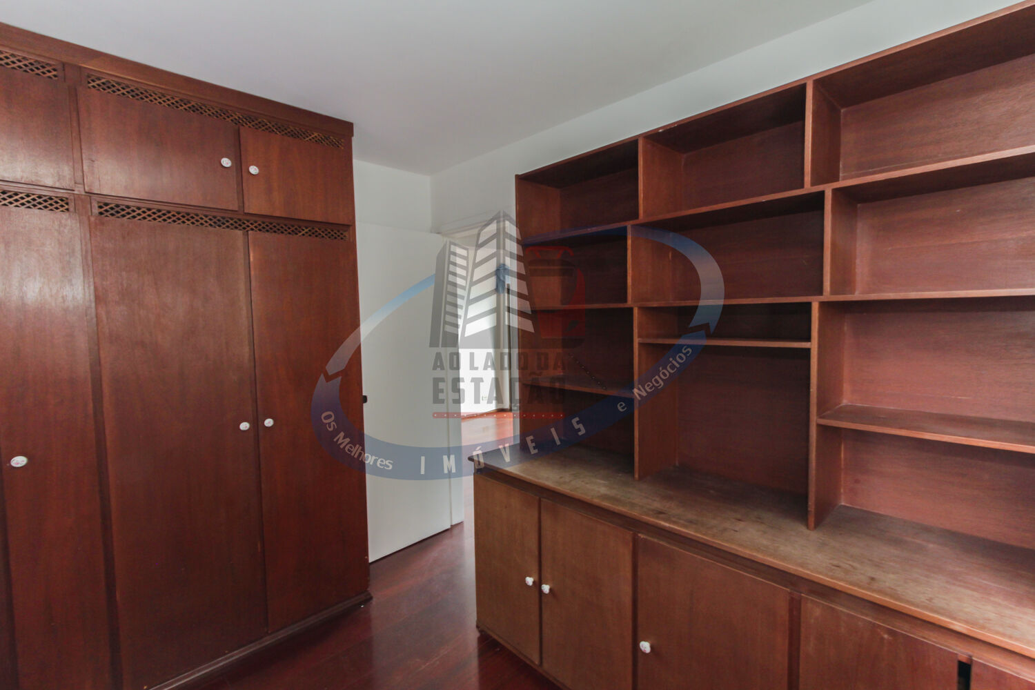 Apartamento para alugar com 2 quartos, 65m² - Foto 16