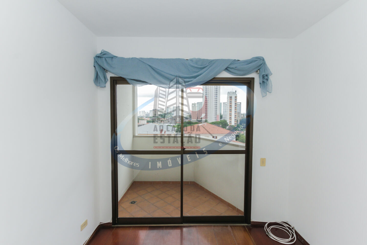 Apartamento para alugar com 2 quartos, 65m² - Foto 4