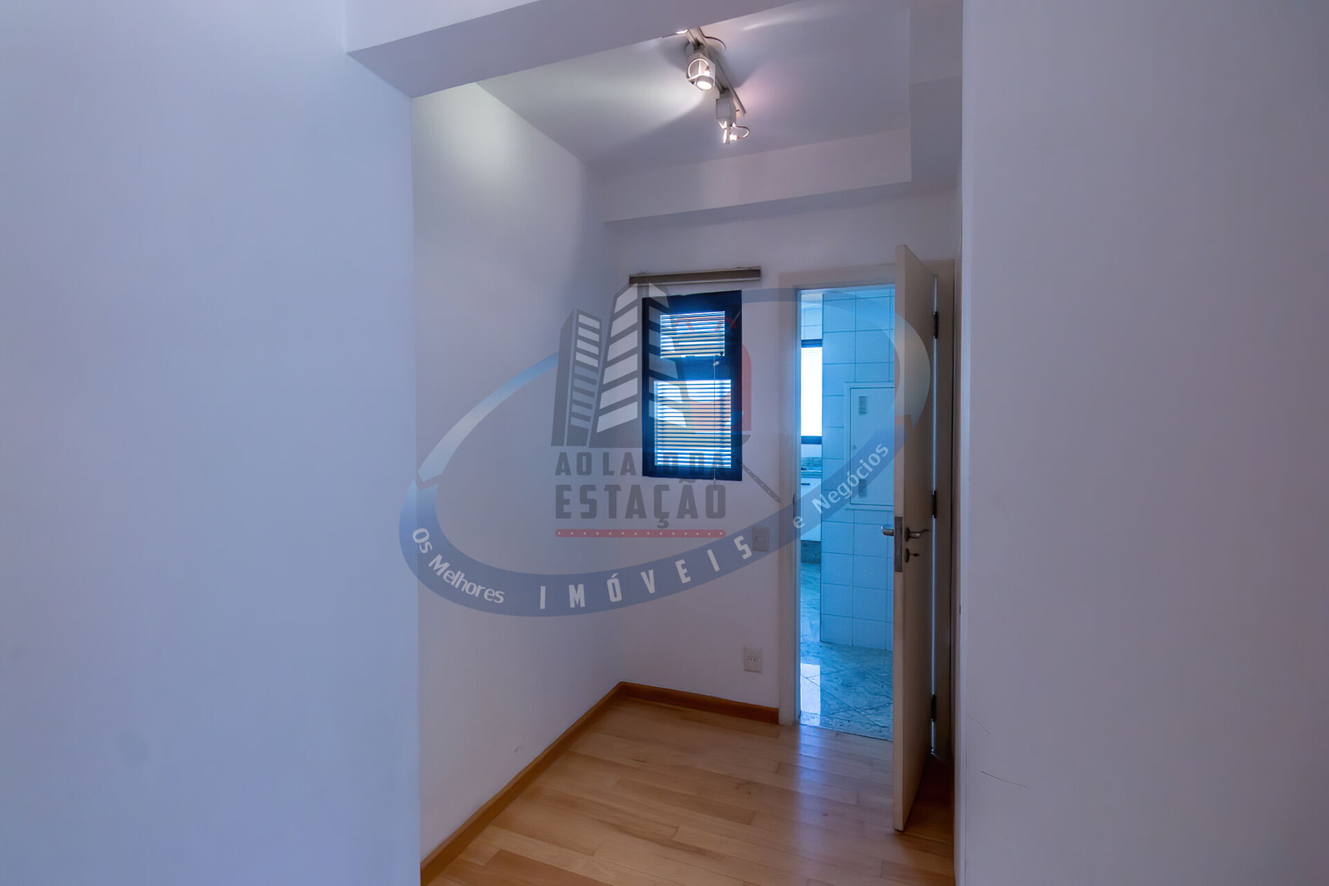 Apartamento para alugar com 3 quartos, 240m² - Foto 22