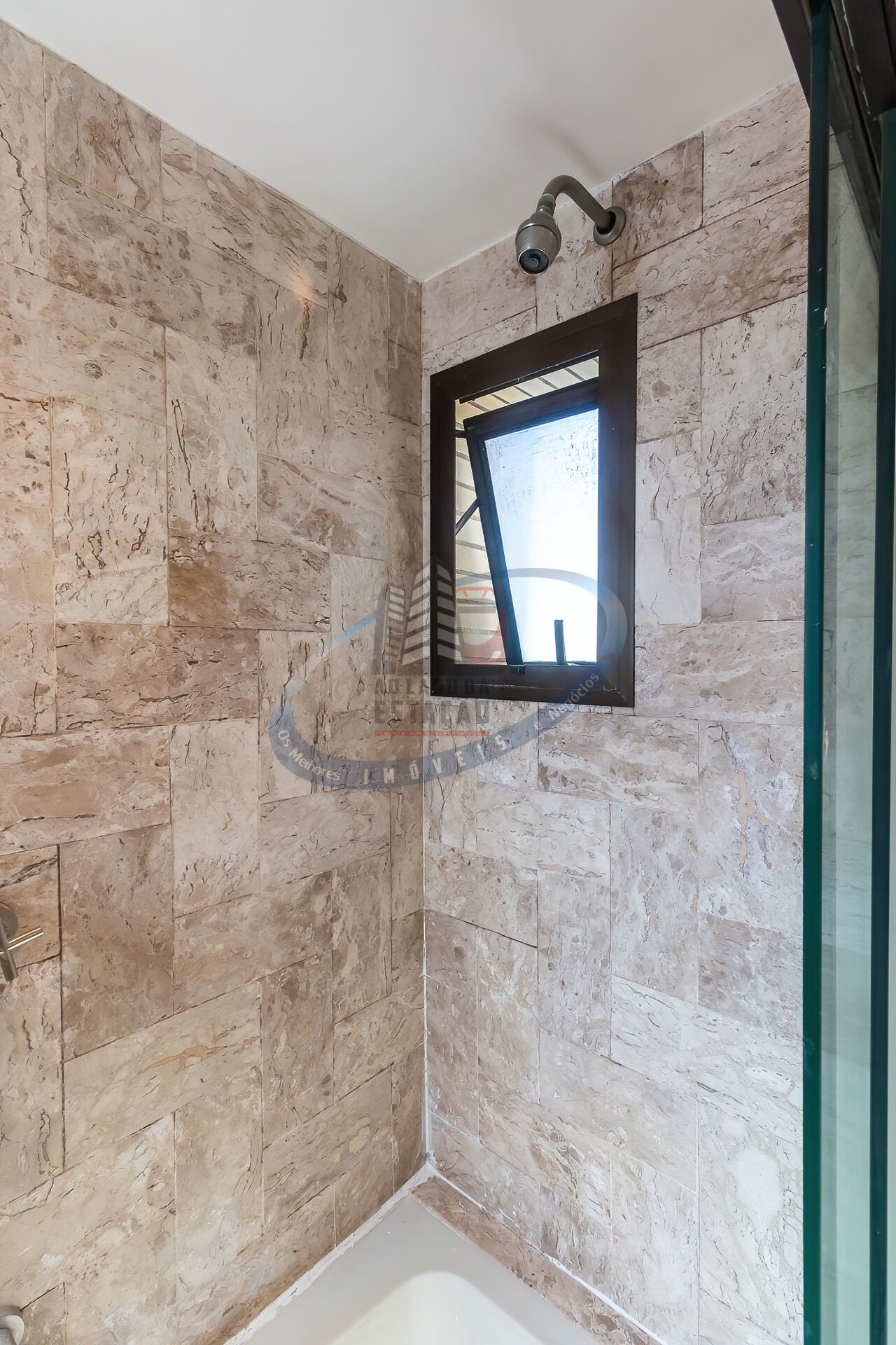 Apartamento para alugar com 3 quartos, 240m² - Foto 39