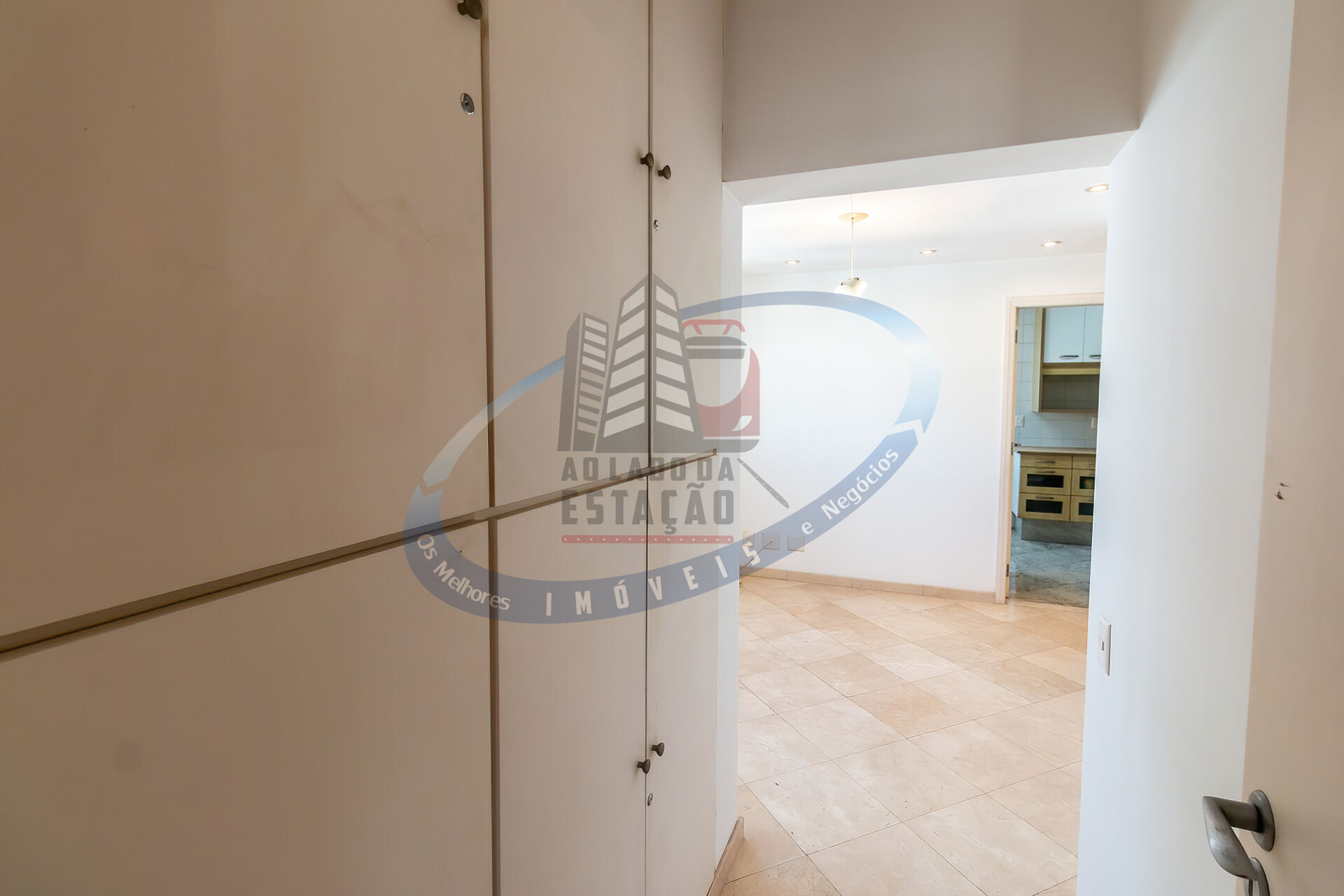 Apartamento para alugar com 3 quartos, 240m² - Foto 43