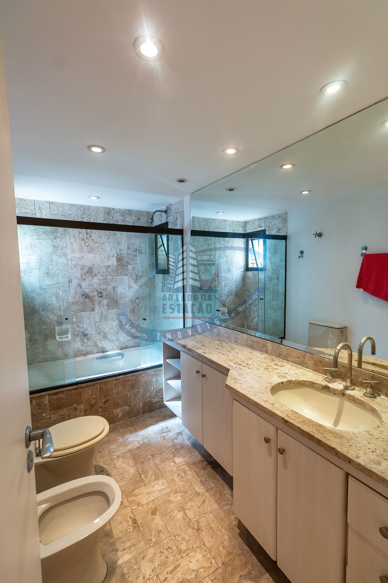 Apartamento para alugar com 3 quartos, 240m² - Foto 38