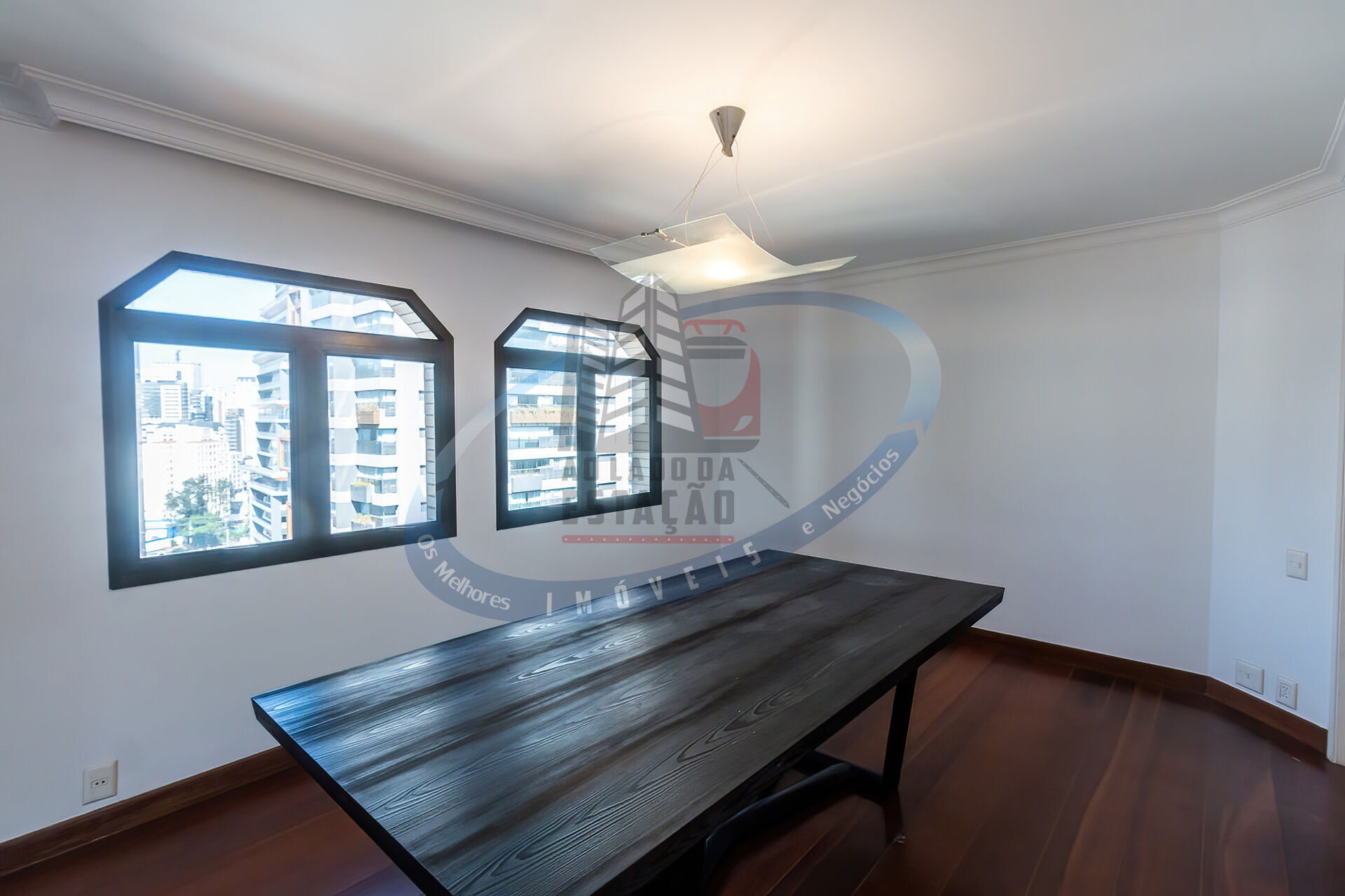 Apartamento para alugar com 3 quartos, 240m² - Foto 13