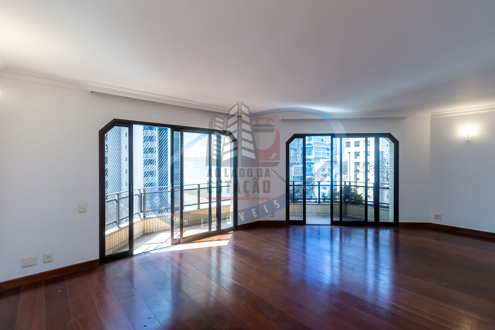 Apartamento para alugar com 3 quartos, 240m² - Foto 6