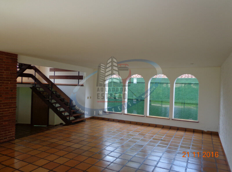 Casa à venda com 4 quartos, 840m² - Foto 6