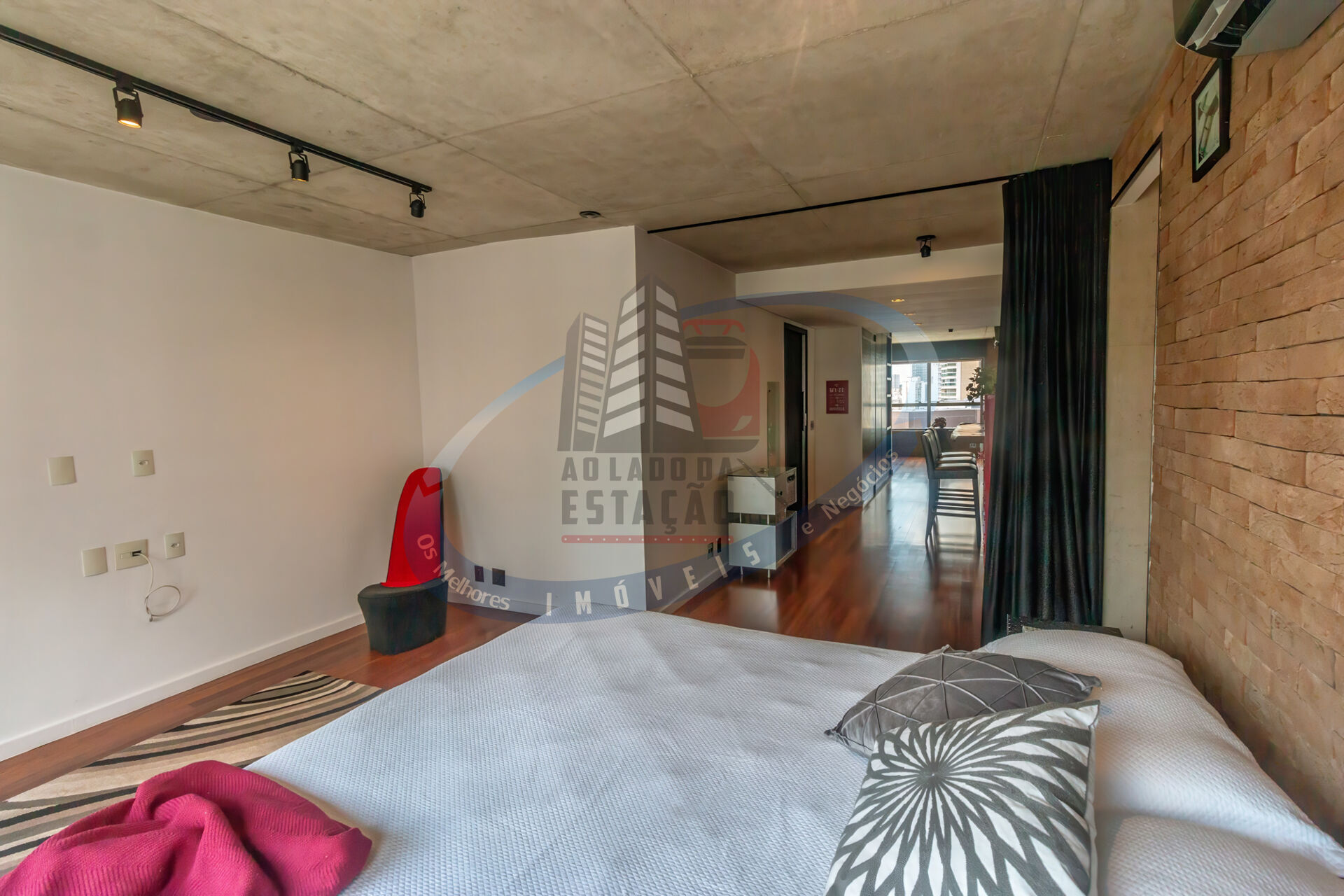 Apartamento para alugar com 1 quarto, 90m² - Foto 10