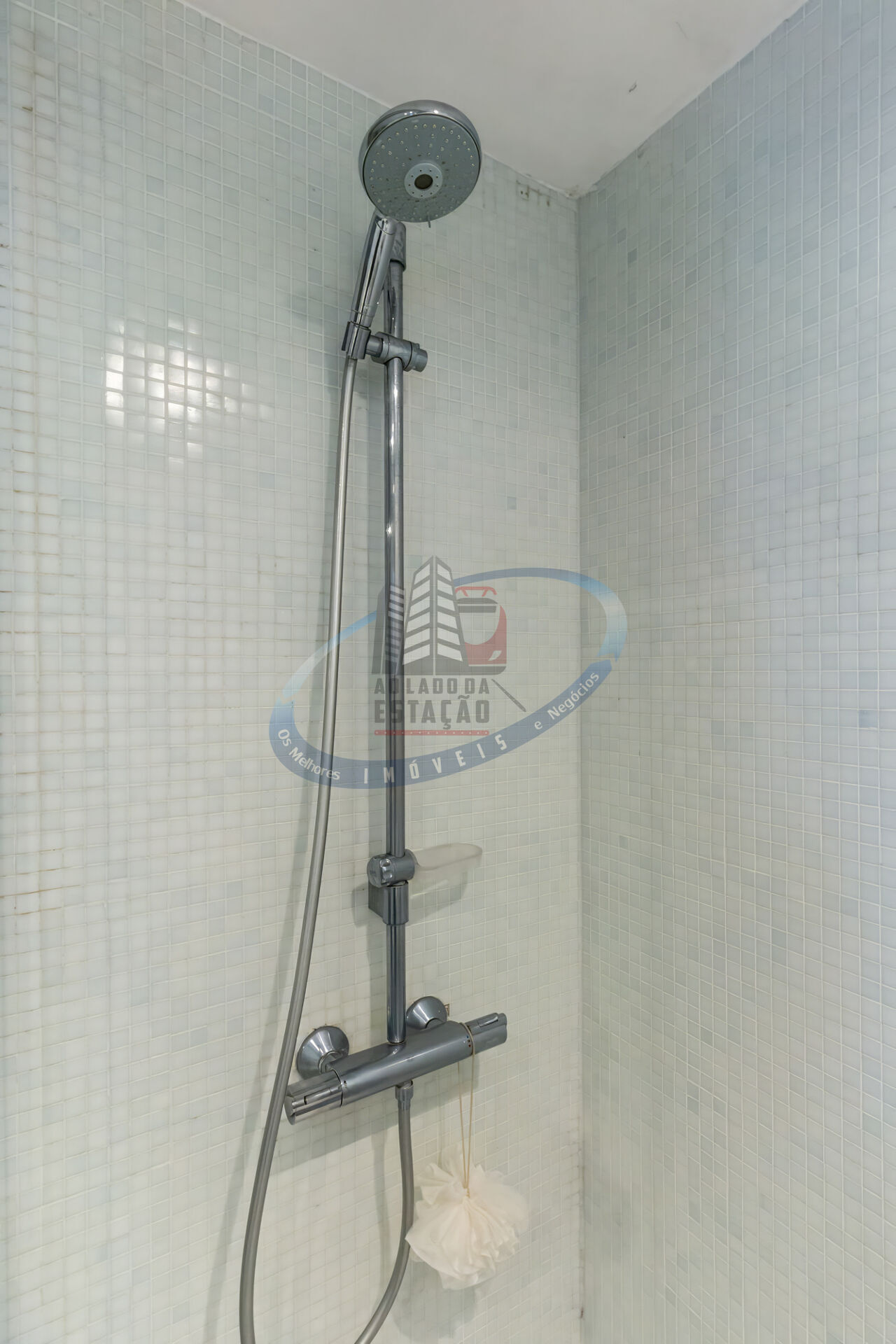 Apartamento para alugar com 1 quarto, 90m² - Foto 13