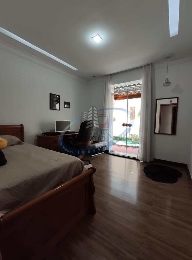 Casa à venda com 2 quartos, 459m² - Foto 11