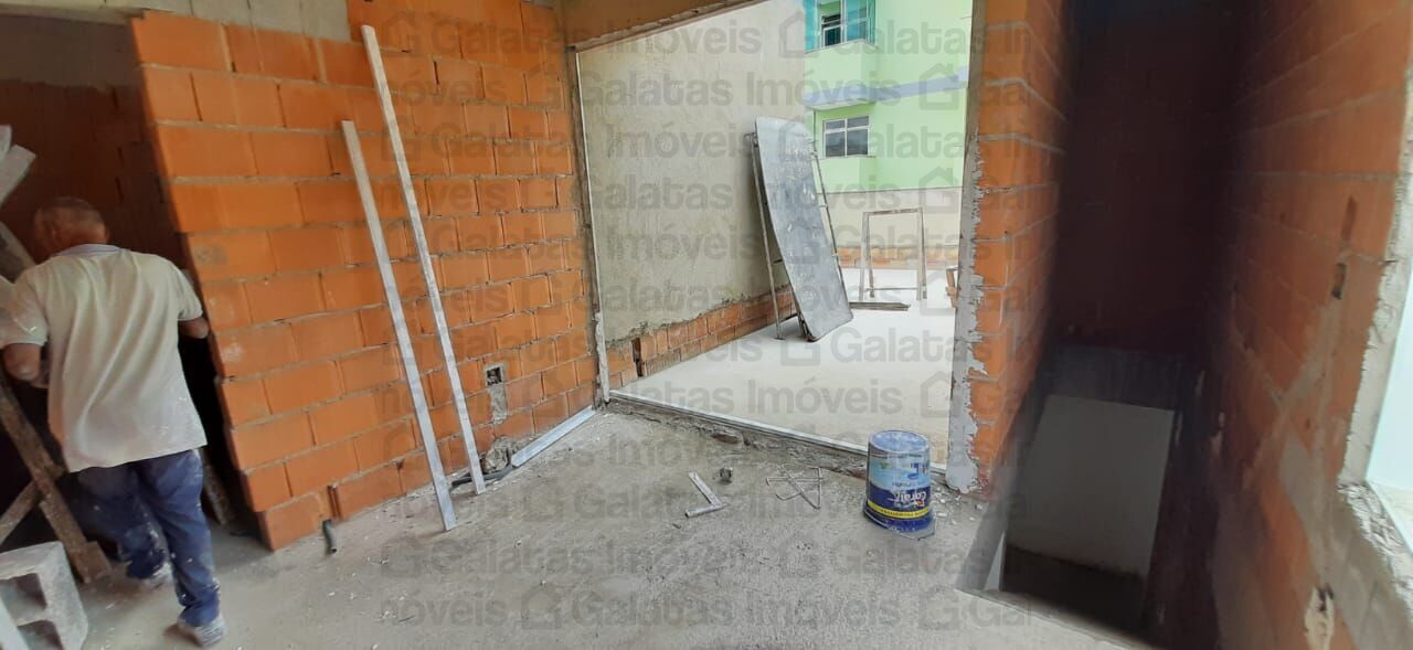 Cobertura à venda com 4 quartos, 235m² - Foto 1