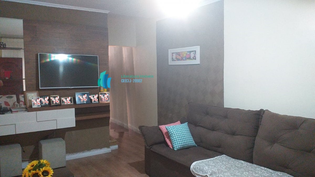 Sobrado à venda com 3 quartos, 250m² - Foto 1