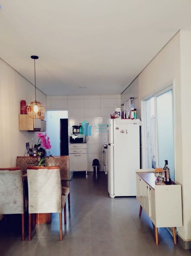 Casa à venda com 2 quartos, 125m² - Foto 3
