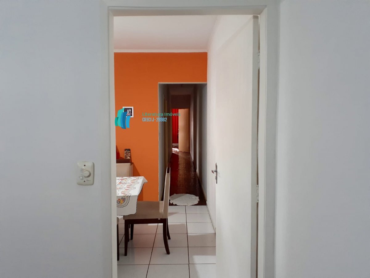 Casa à venda com 3 quartos, 10m² - Foto 4