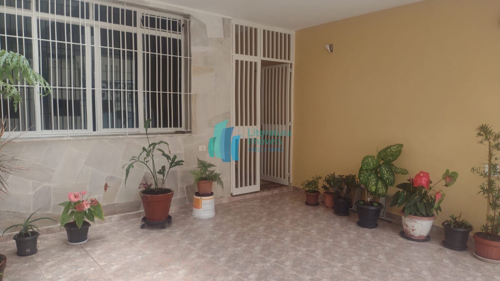 Sobrado à venda com 3 quartos, 130m² - Foto 1