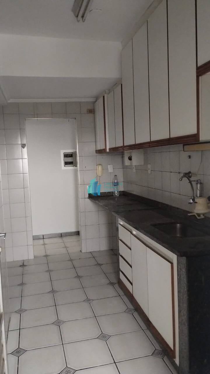 Apartamento para alugar com 2 quartos, 86m² - Foto 4