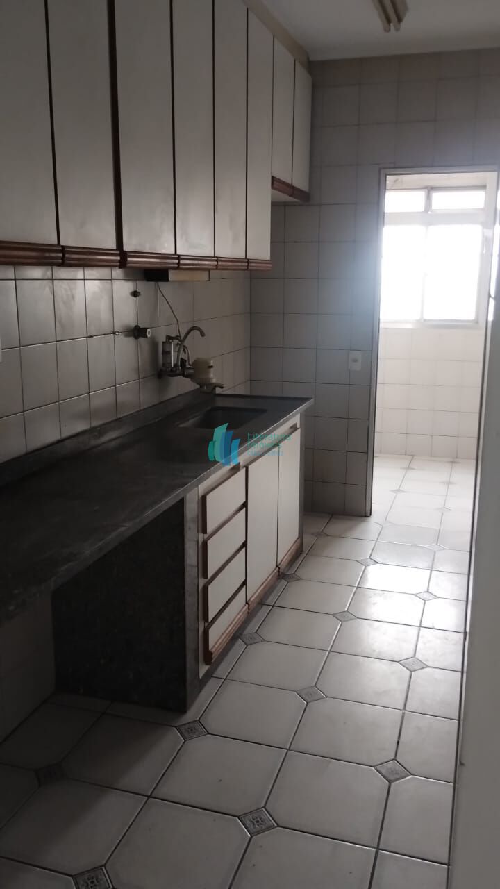 Apartamento para alugar com 2 quartos, 86m² - Foto 3