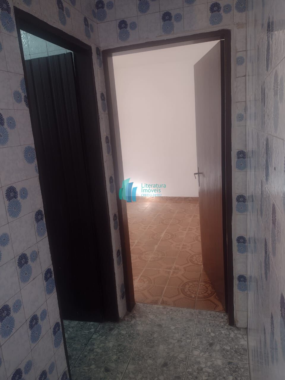 Casa para alugar com 2 quartos, 130m² - Foto 12