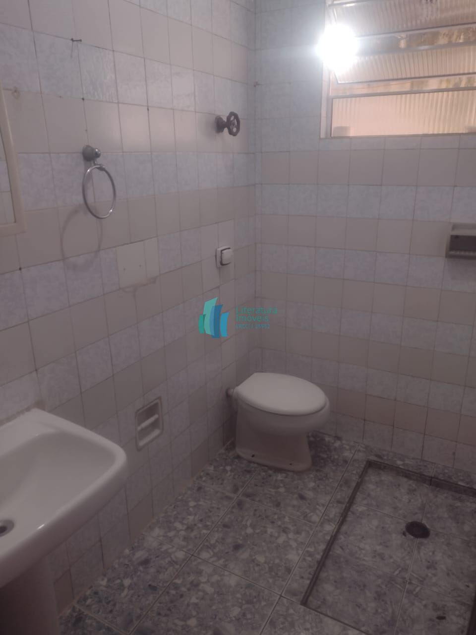 Casa para alugar com 2 quartos, 130m² - Foto 13