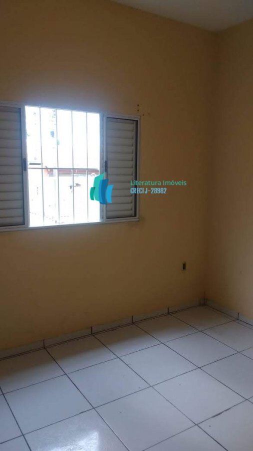 Casa à venda com 2 quartos, 100m² - Foto 4