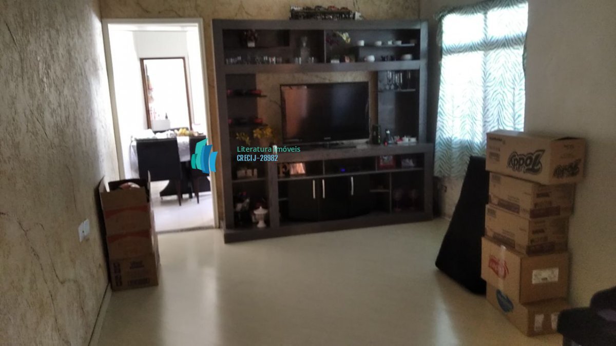 Casa à venda com 3 quartos, 117m² - Foto 1