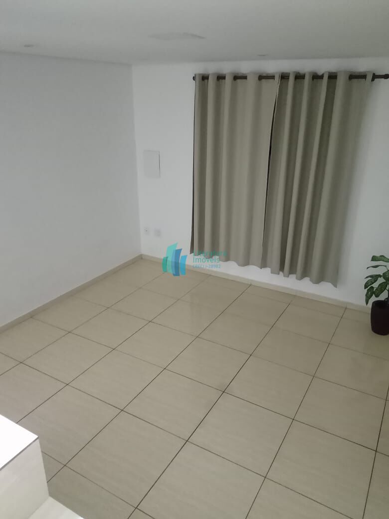 Casa para alugar com 3 quartos, 150m² - Foto 1