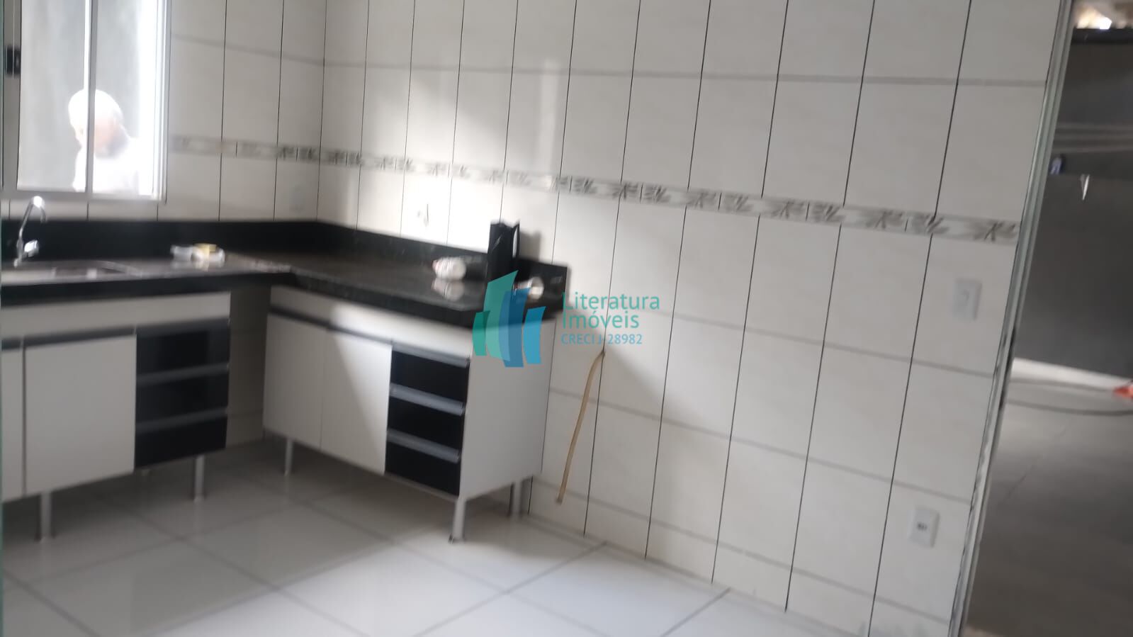 Casa para alugar com 2 quartos, 180m² - Foto 11