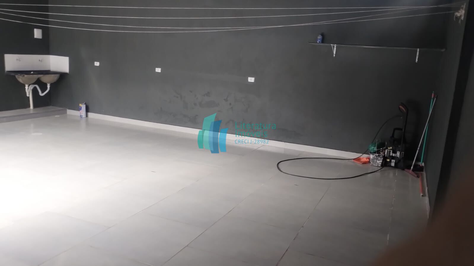 Casa para alugar com 2 quartos, 180m² - Foto 14