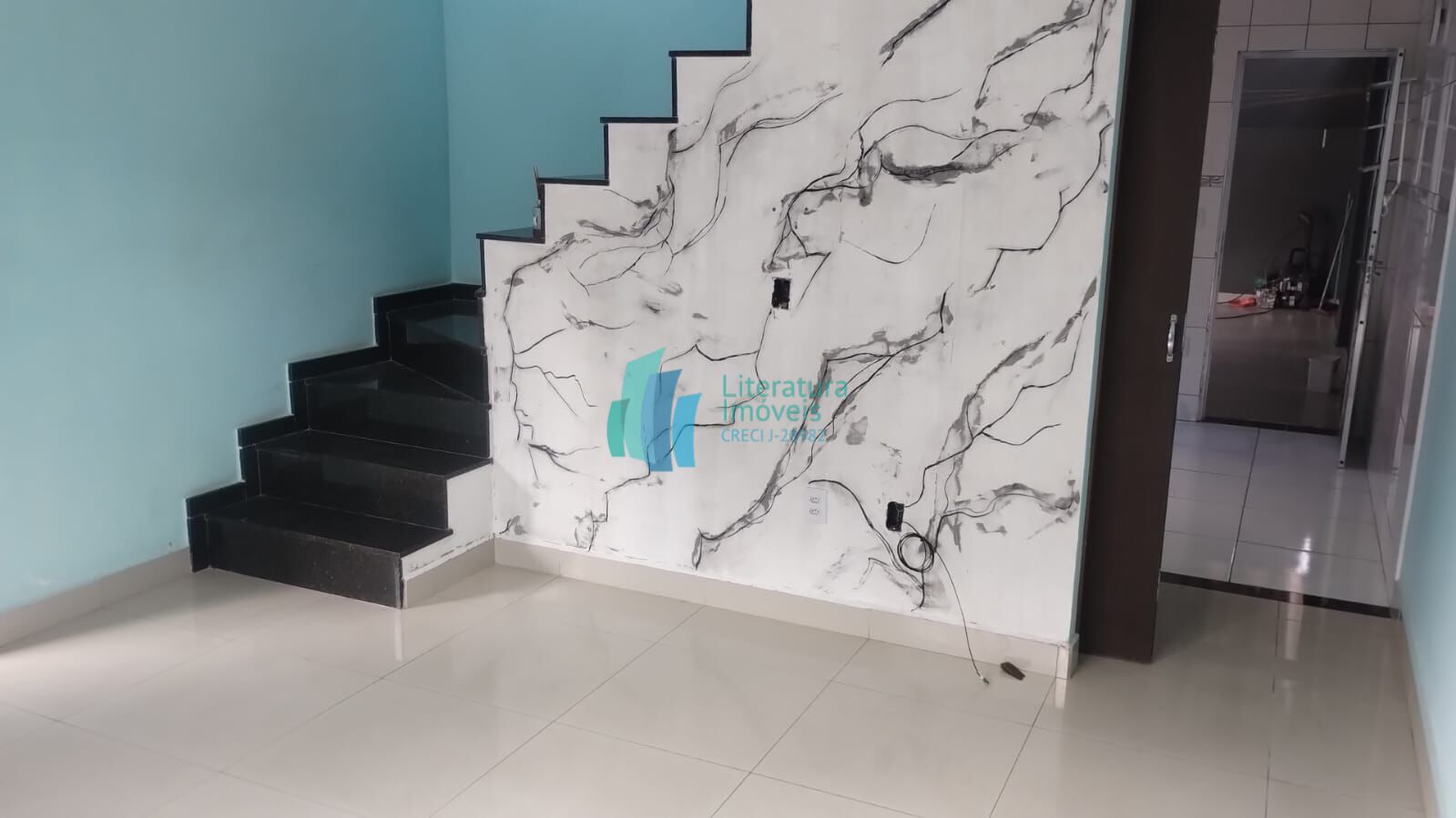 Casa para alugar com 2 quartos, 180m² - Foto 7