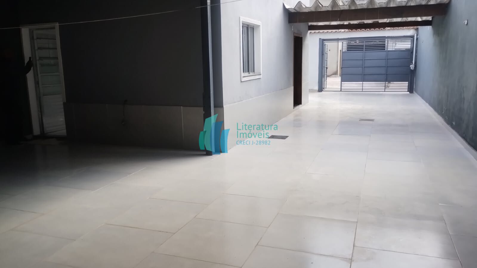 Casa para alugar com 2 quartos, 180m² - Foto 3
