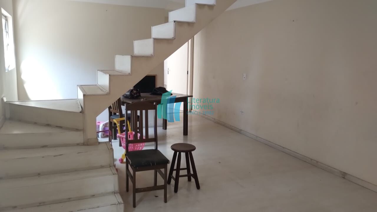 Casa para alugar com 3 quartos, 250m² - Foto 9