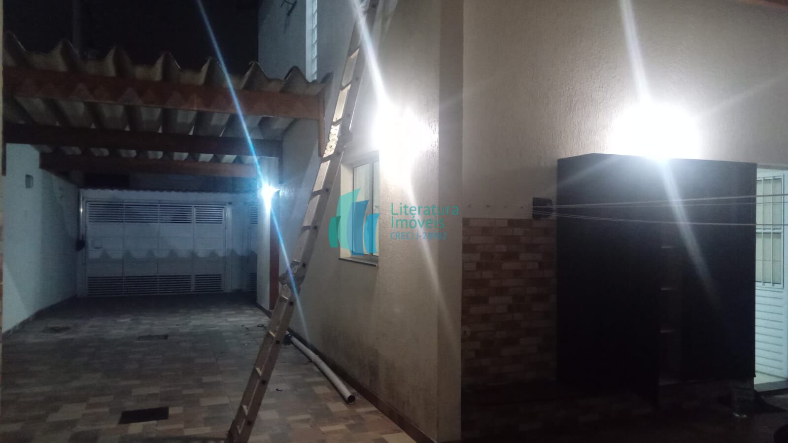 Sobrado para alugar com 2 quartos, 180m² - Foto 12
