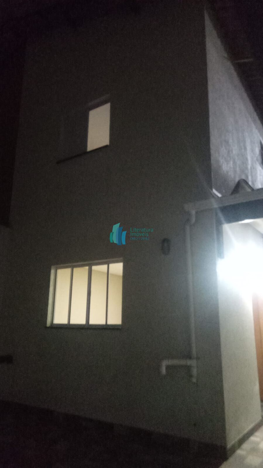 Sobrado para alugar com 2 quartos, 180m² - Foto 2